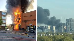 Early morning fire erupts at Victoria Passage electrical