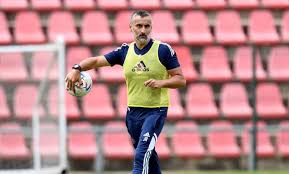 Jose Riveiro urges his Orlando Pirates squad