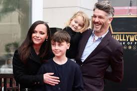 “Celebrities Face Backlash Over Parenting Styles as Hollywood Parents Share Their Honest Struggles and Triumphs in Los Angeles”